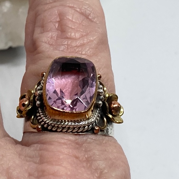 ONE OF A KIND RING - Picture 6 of 9